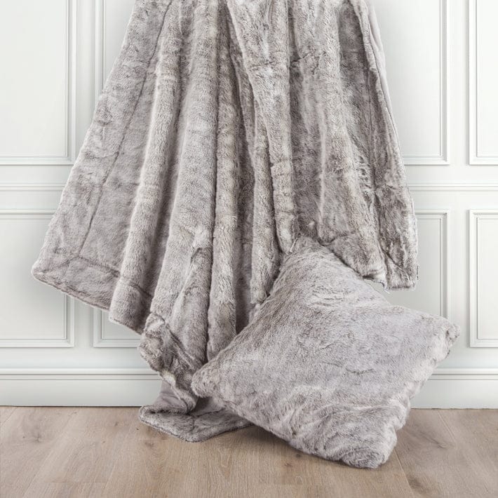 HiEnd Accents Arctic Bear Oversized Throw Blanket, 50" x 80"