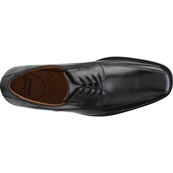 clarks men's tilden walk derbys