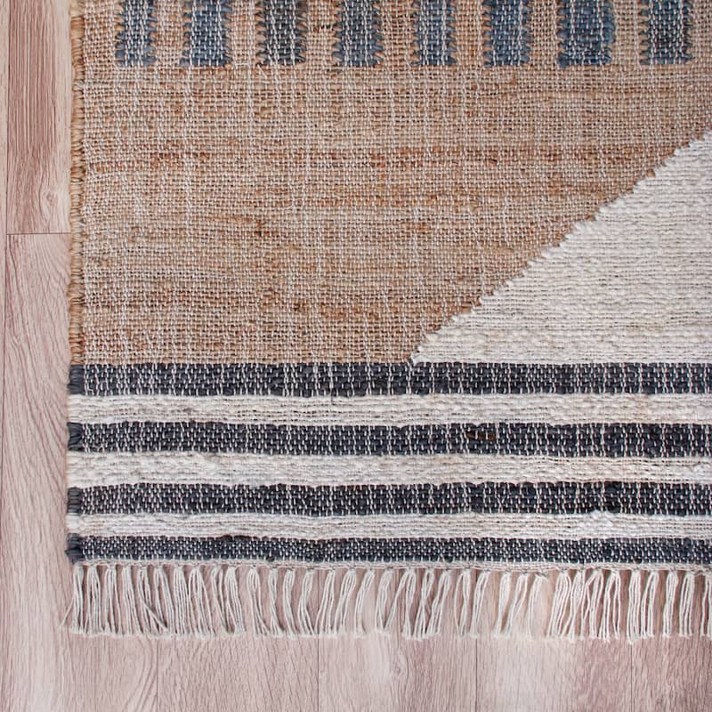 Sevita Hand-Woven Southwestern Jute-Blend Area Rug, Tan and Black