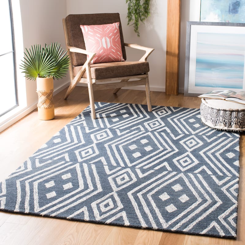 SAFAVIEH Handmade Micro-Loop Hildegund Wool Rug - 4' x 6' - Navy/Blue
