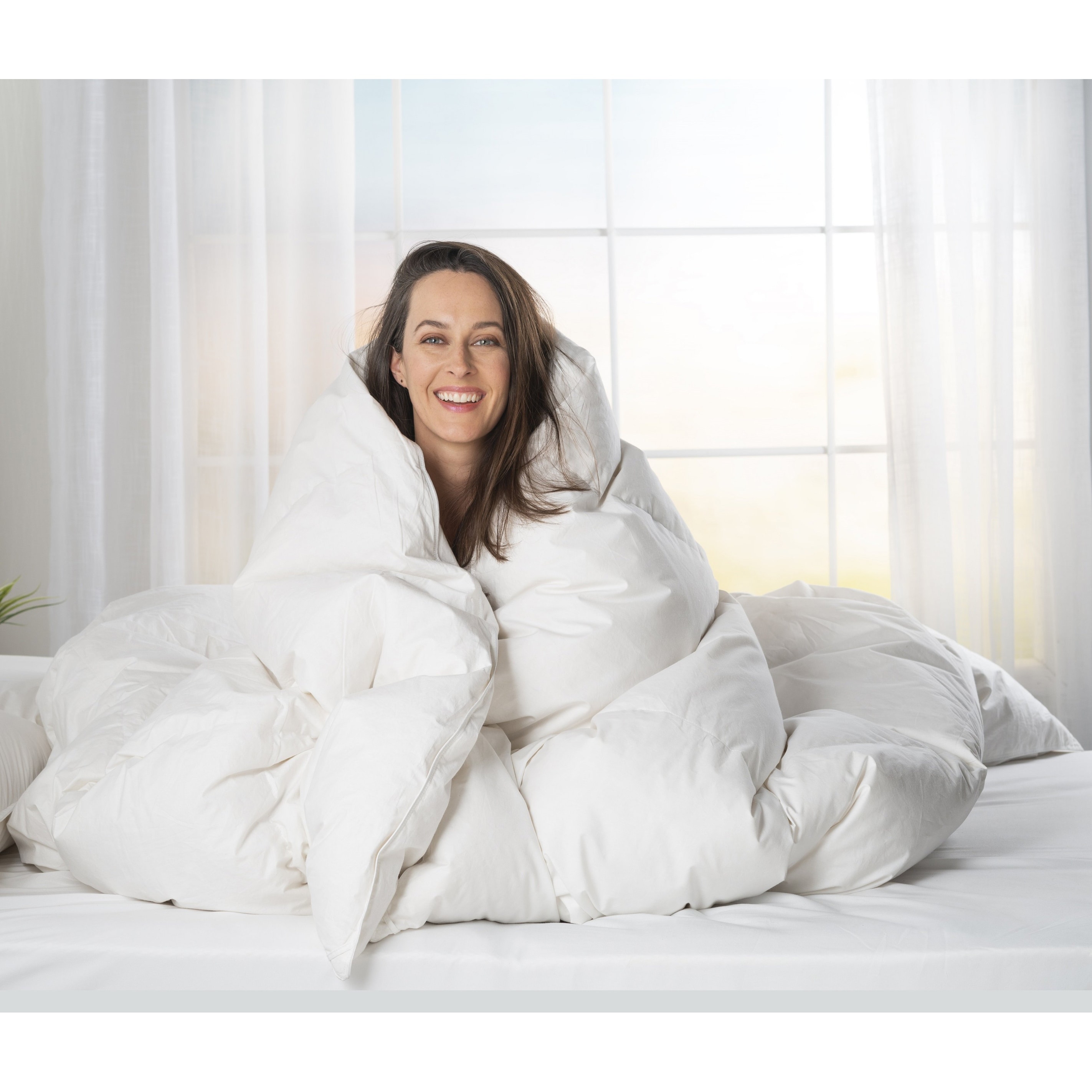 ComfyDown Luxurious White Egyptian Cotton Goose Down Comforter