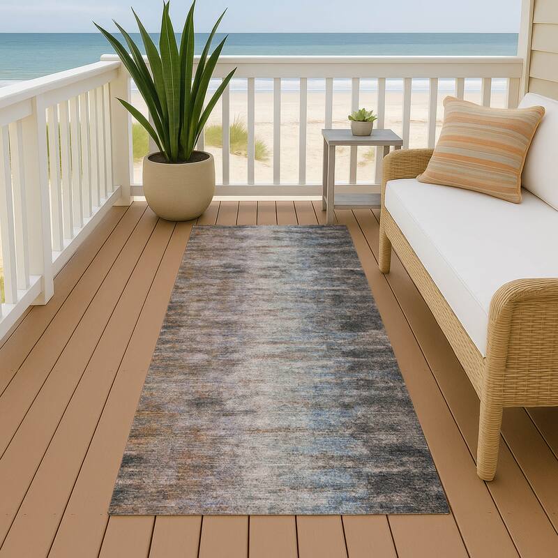Machine Washable Indoor/ Outdoor Contemporary Ombre Chantille Rug - Granite - 2'3" x 7'6"