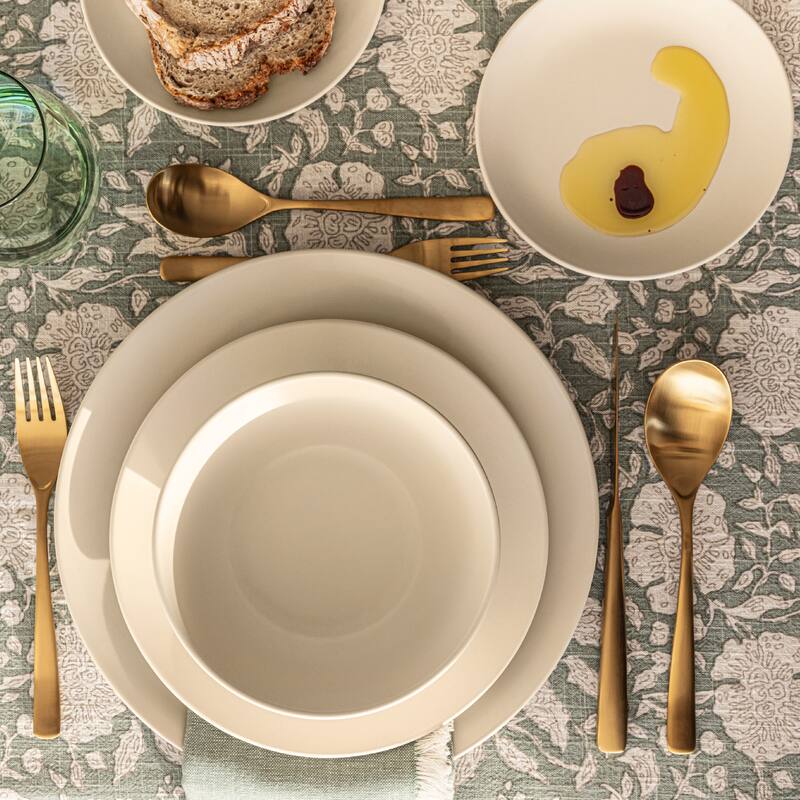 over&back Coupe Semi-Matte Stoneware Appetizer Plates, Set of 4