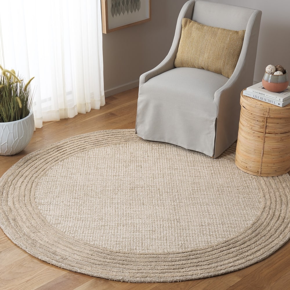 SAFAVIEH Handmade Ebony Dorith Border Wool Rug