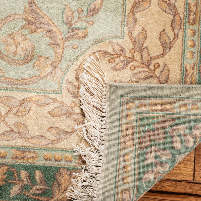 SAFAVIEH Handmade Versailles Serina Traditional Silk Rug