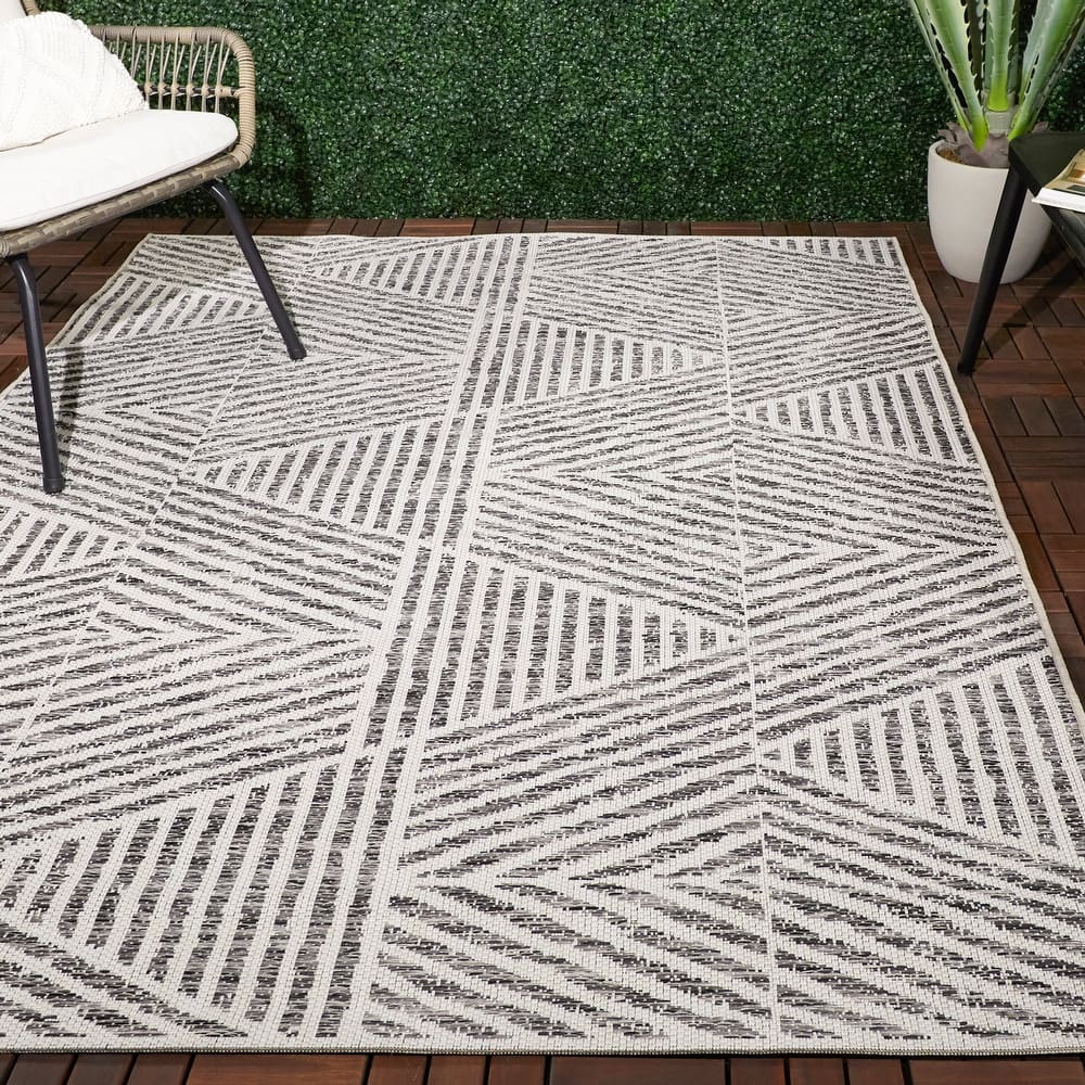 Darcy Modern Stripe Indoor/Outdoor Area Rug