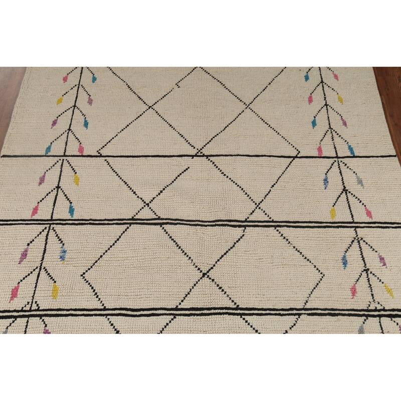 Beige / Ivory Moroccan Area Rug Hand-Knotted Wool Carpet - 6'0"x 9'7"