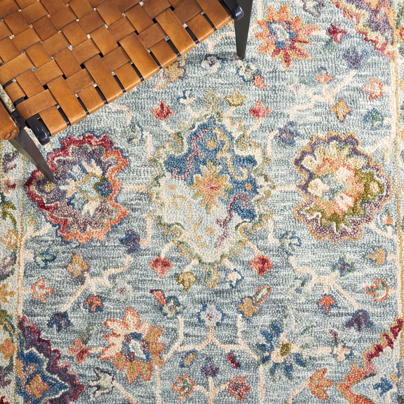 SAFAVIEH Handmade Aspen Nicasia Boho Wool Rug