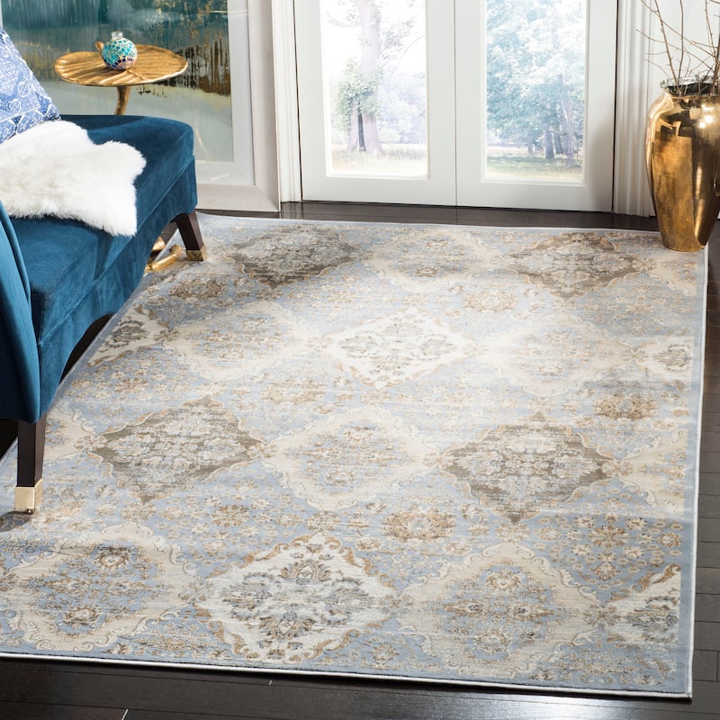 SAFAVIEH Vintage Distressed Boho Leota Oriental Rug - 4' x 5'7" - Light Blue/Ivory