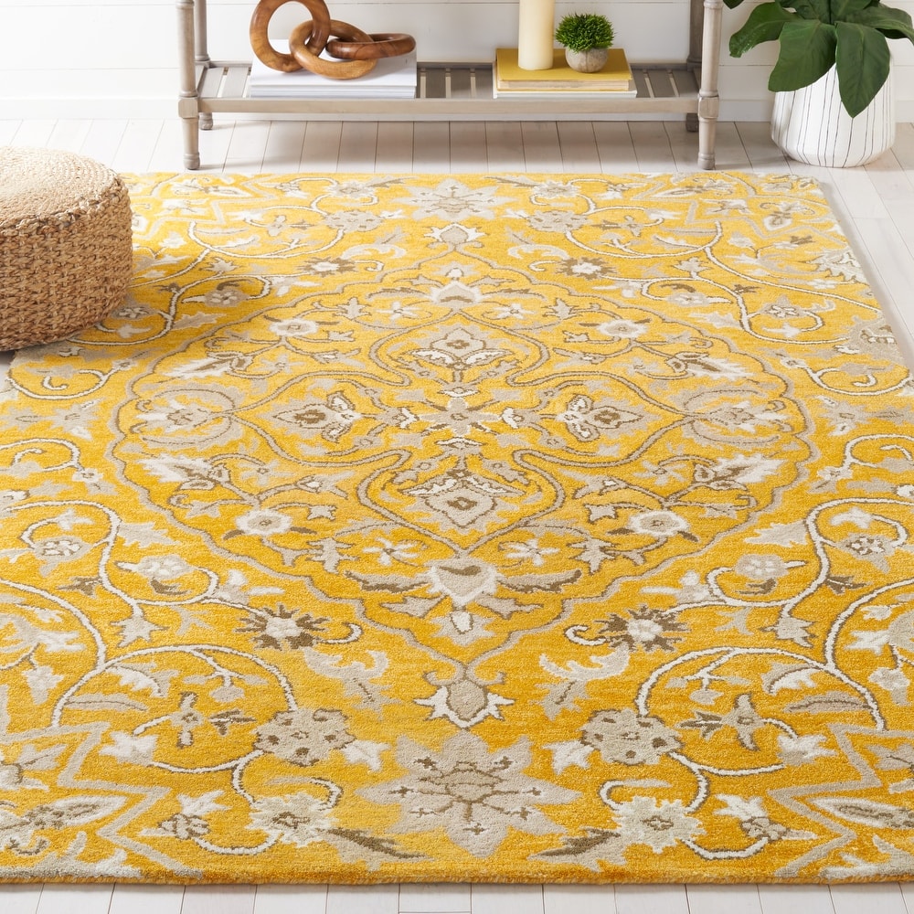 SAFAVIEH Handmade Bella Zaharinka Modern Floral Wool Rug