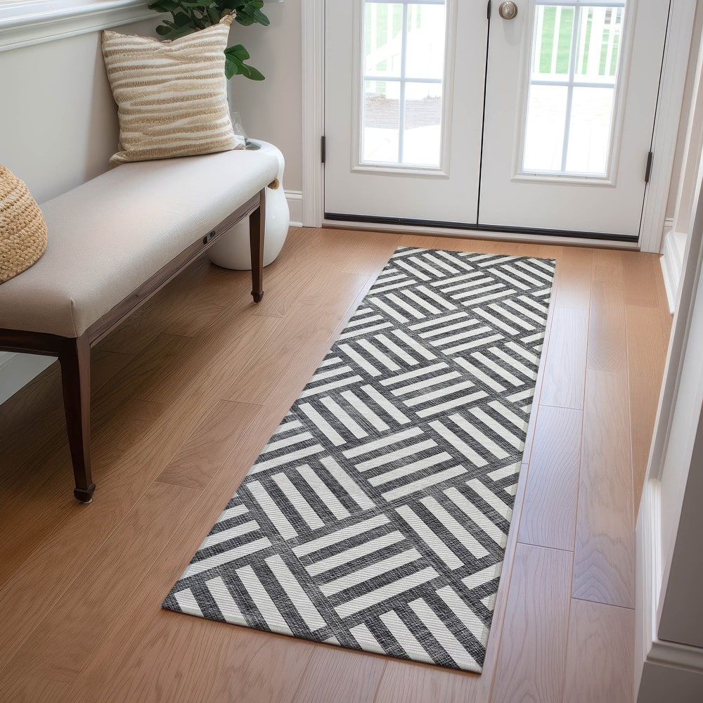 Machine Washable Indoor/ Outdoor Chantille Modern Geo Rug