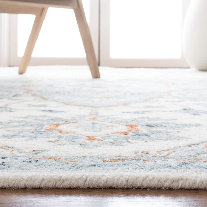 SAFAVIEH Handmade Heritage Marjanca Traditional Wool Rug