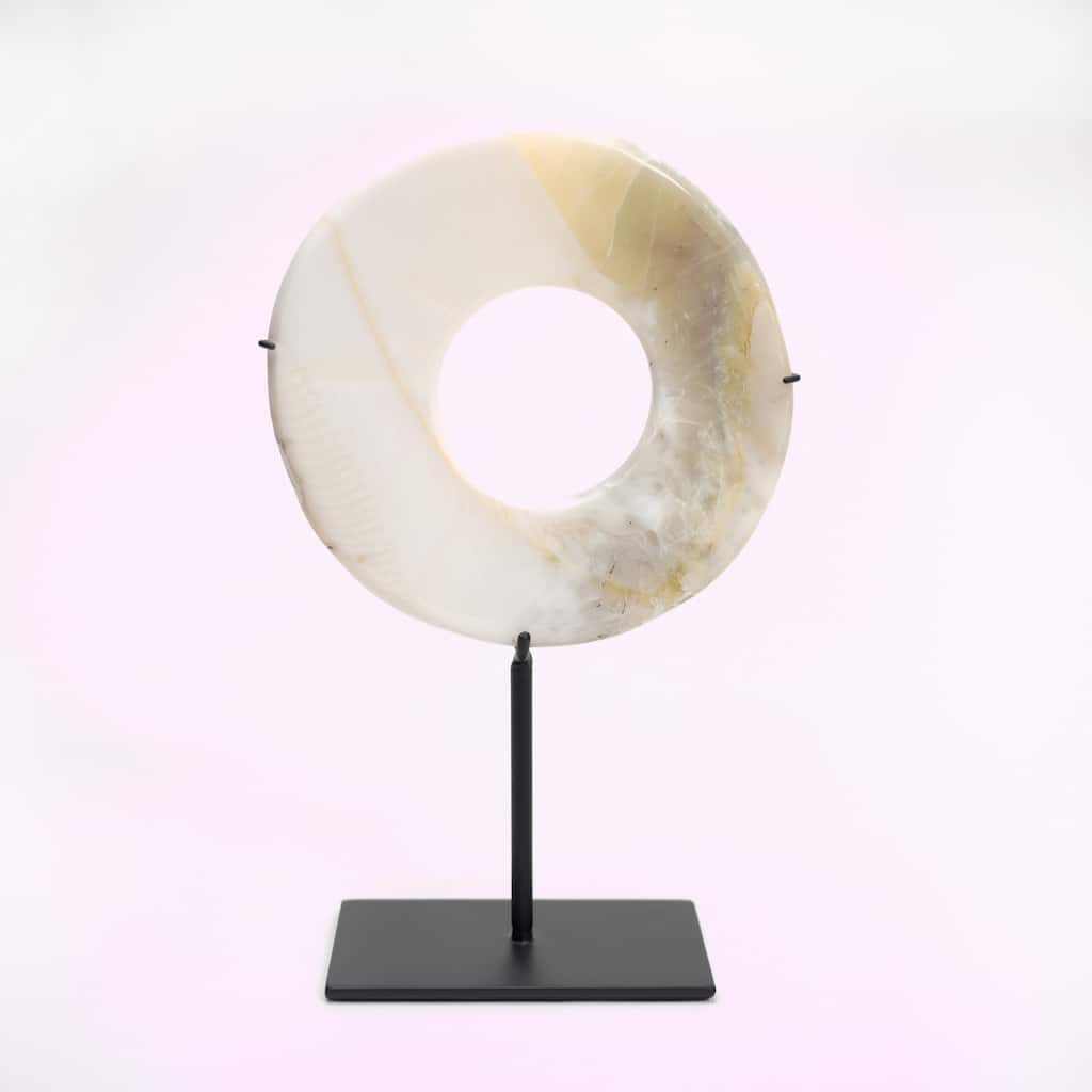 Artissance Shell Papua Wedding Coin Statue, Art Figurine Sculpture, Home Decor Collectible (Natural Shell Size Vary)