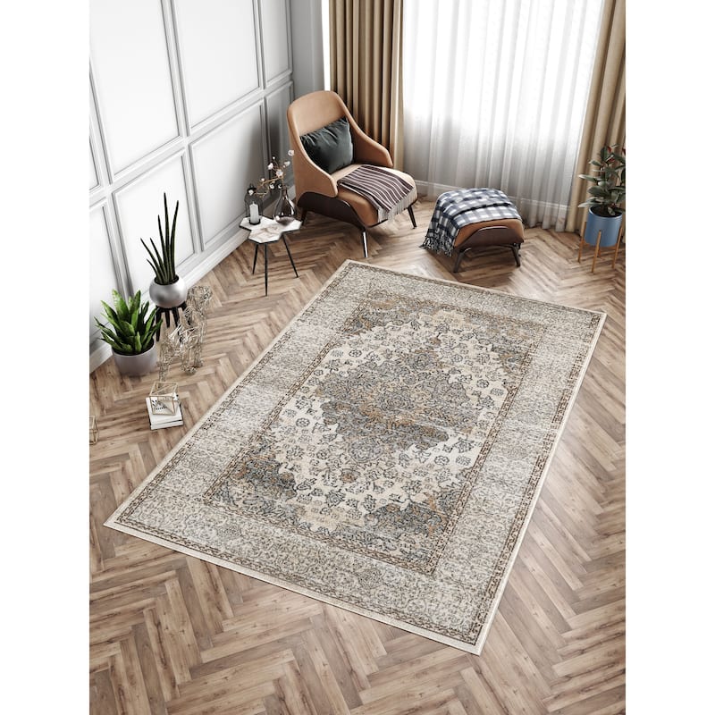 Traditional Cream/Beige Oriental Area Rug