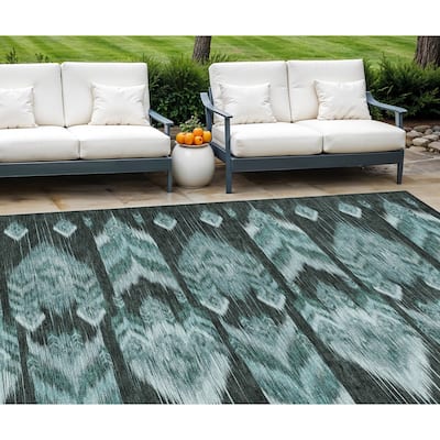 HomeRoots Southwestern Transitional Rectangle Outdoor Rug