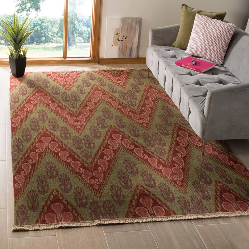 SAFAVIEH Couture Hand-knotted Larue Modern Wool Rug - 6' x 9' - Mauve Pink