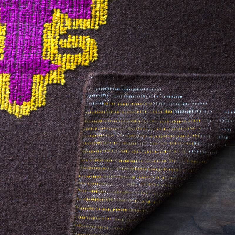 SAFAVIEH Handmade Suzani Charissa Boho Oriental Wool Rug