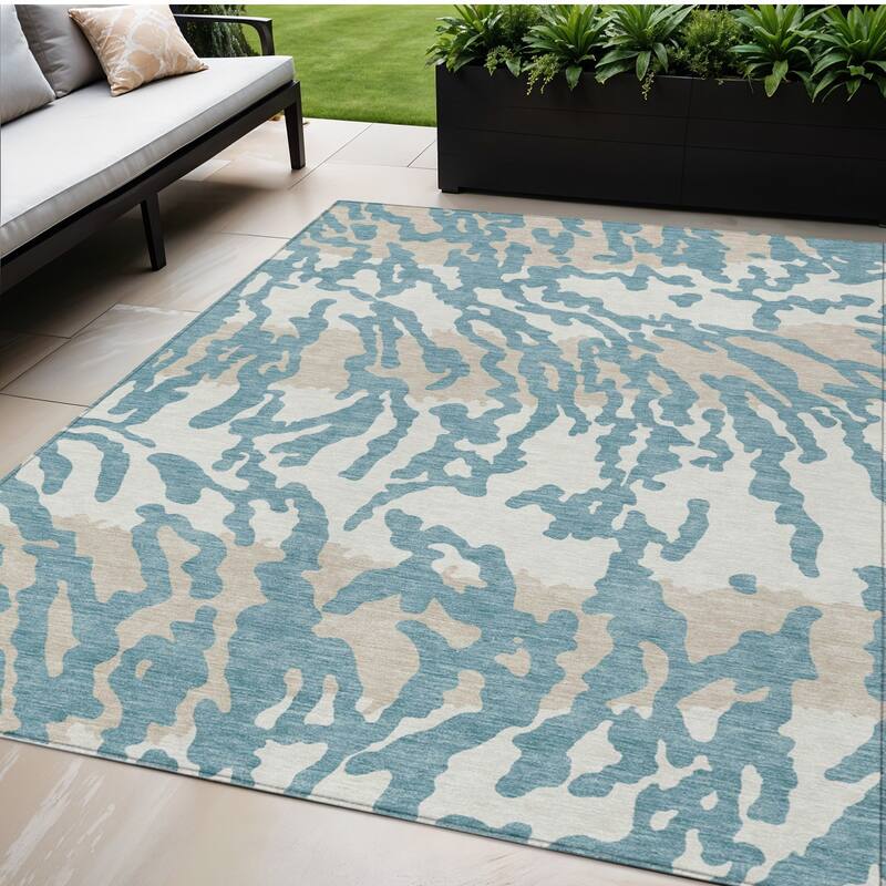 HomeRoots Animal Print Transitional Rectangle Outdoor Rug - 5' X 8'