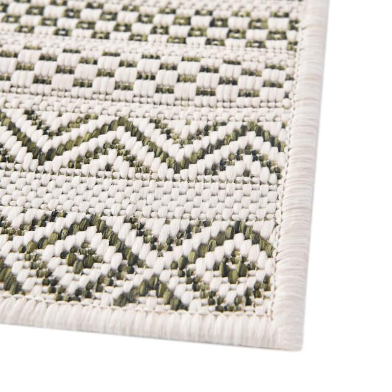 Outdoor Laaset Collection Area Rug