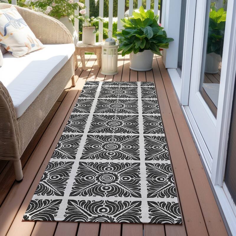Machine Washable Indoor/ Outdoor Chantille Mosaic Rug - Ivory - 2'3" x 7'6"
