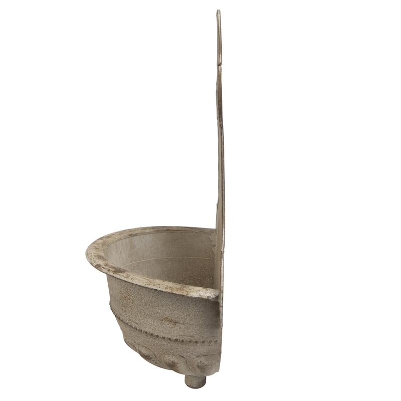 Metal Wall-Mounted Planter