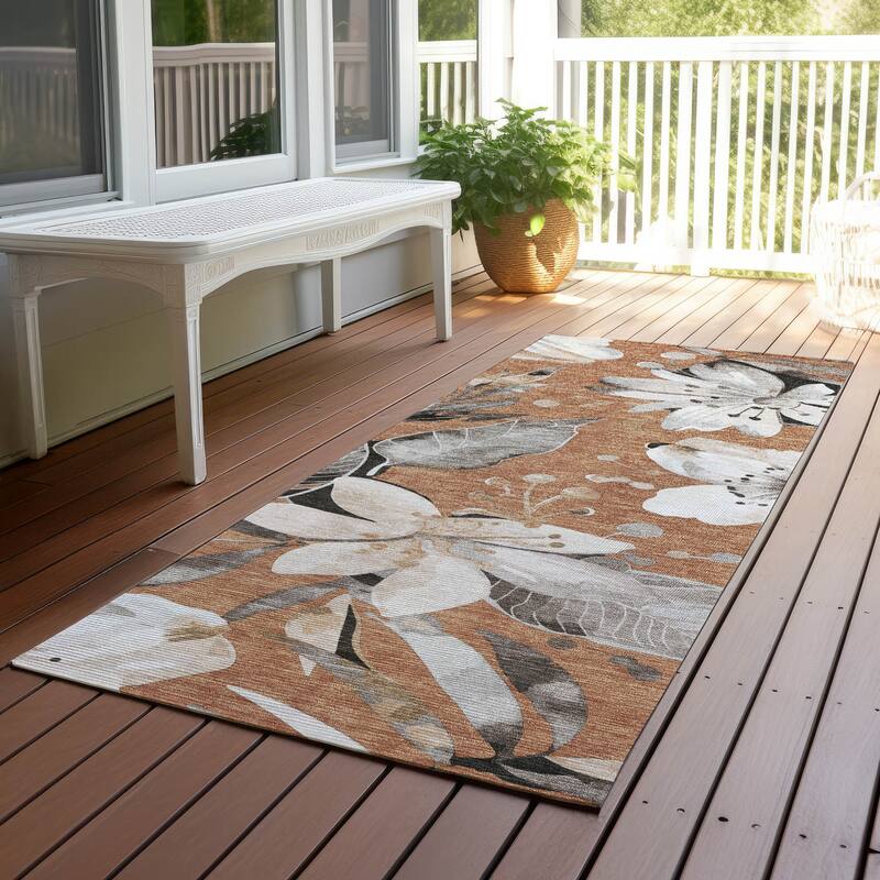 Machine Washable Indoor/ Outdoor Floral Chantille Rug - Copper - 2'3" x 7'6"