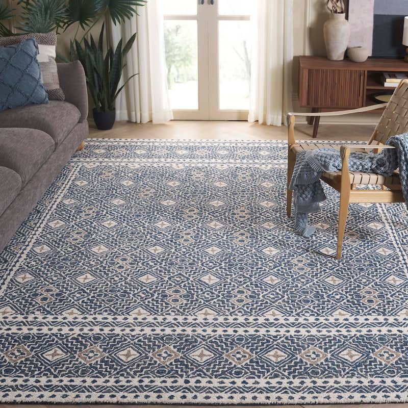 SAFAVIEH Handmade Micro-Loop Lutetia Wool Rug