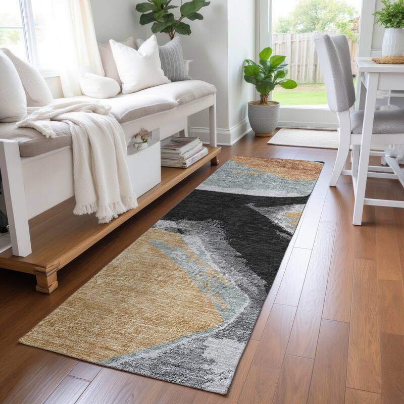 Machine Washable Indoor/ Outdoor Modern Cheney Chantille Rug