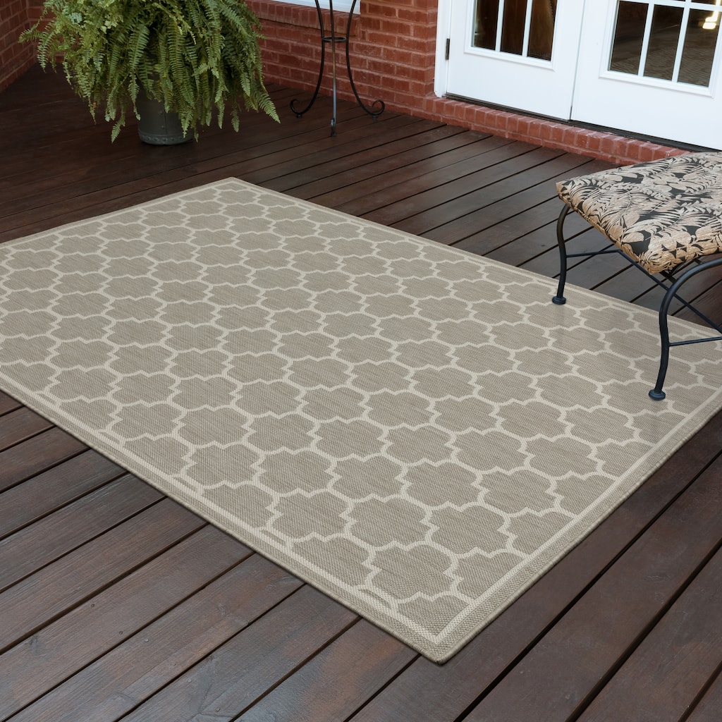 Vista Home Palmetto Quatrefoil Trellis Indoor/ Outdoor Area Rug