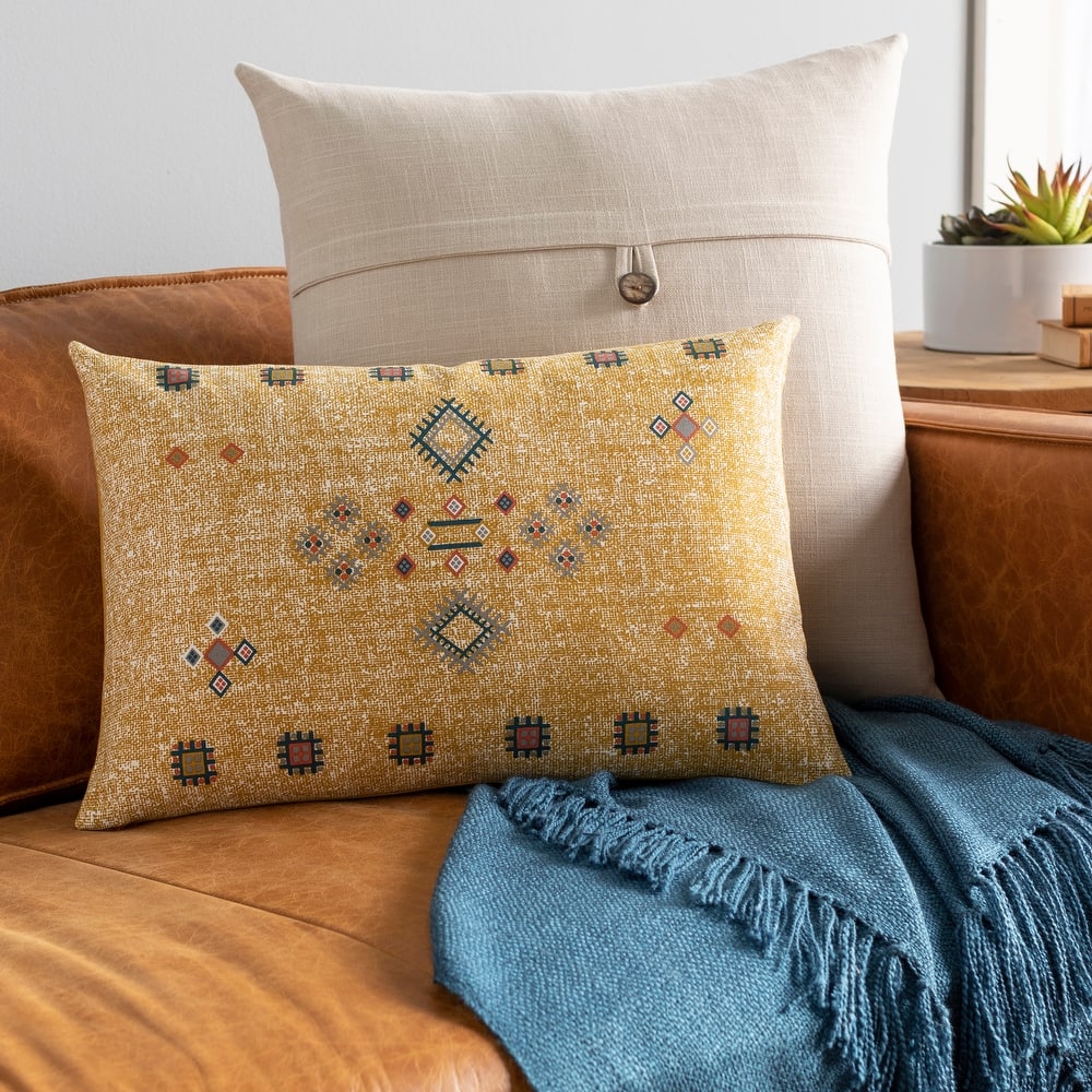Artistic Weavers Martie Southwestern Print 13x20-inch Lumbar Throw Pillow