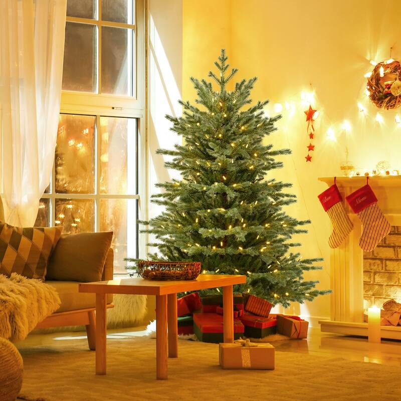 Costway 5 FT Artificial Christmas Tree with 1426 Lush PVC & PE Tips