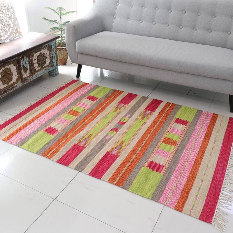 Handmade Cheerful Energy Wool rug (India ) - Big