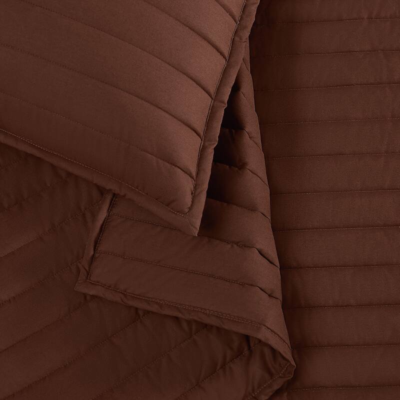 Brooklyn Loom Solid Cotton Percale Quilt Set