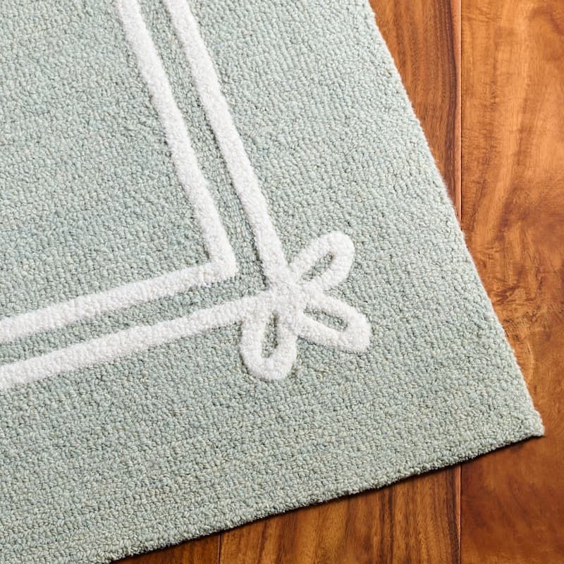 Martha Stewart by SAFAVIEH Handmade Karmila Wool Rug