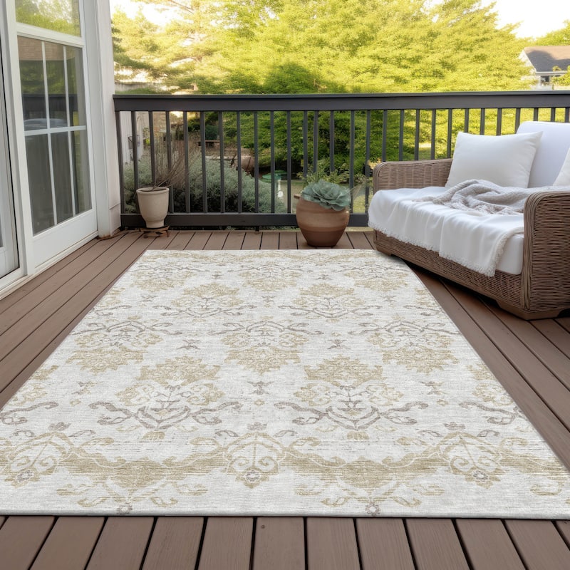 Machine Washable Indoor/ Outdoor Chantille Medallion Damask Rug - Ivory - 2'6" x 3'10"