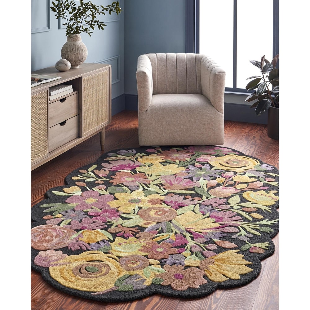 Faith Coastal Floral and Botanical Area Rug