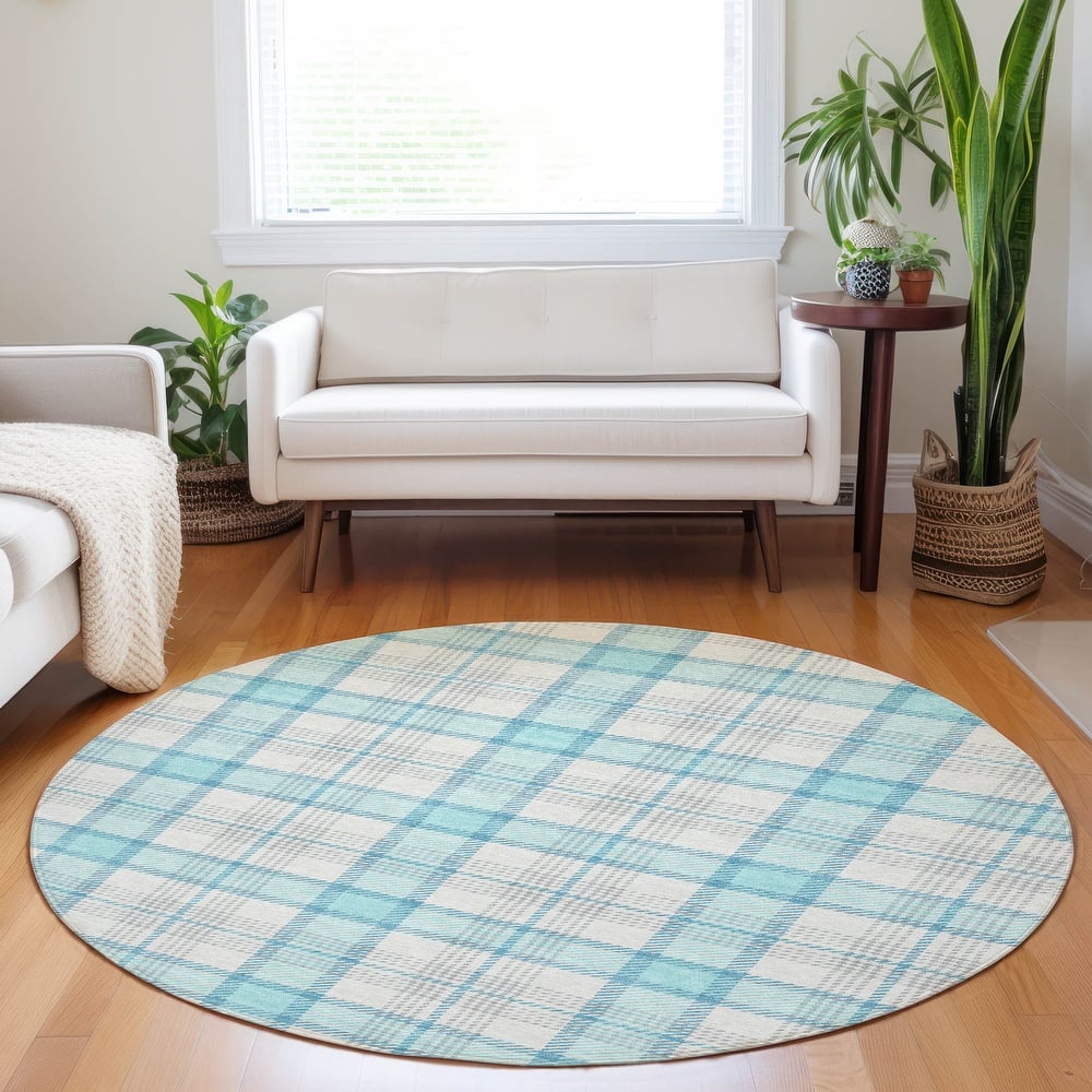Machine Washable Indoor/ Outdoor Casual Plaid Chantille Rug