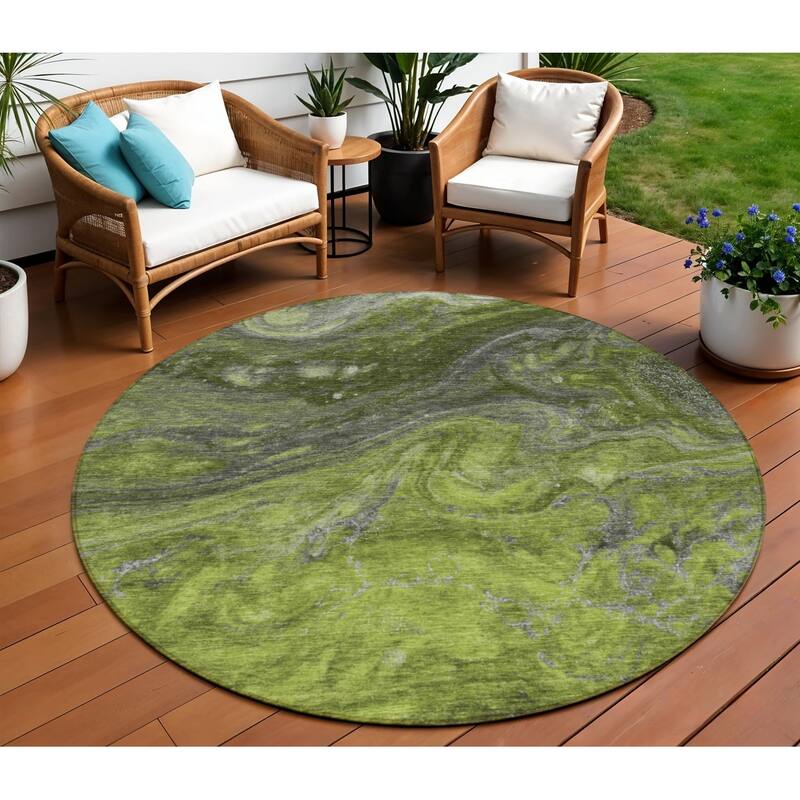 HomeRoots Abstract Transitional Rectangle Outdoor Rug - 8' Round