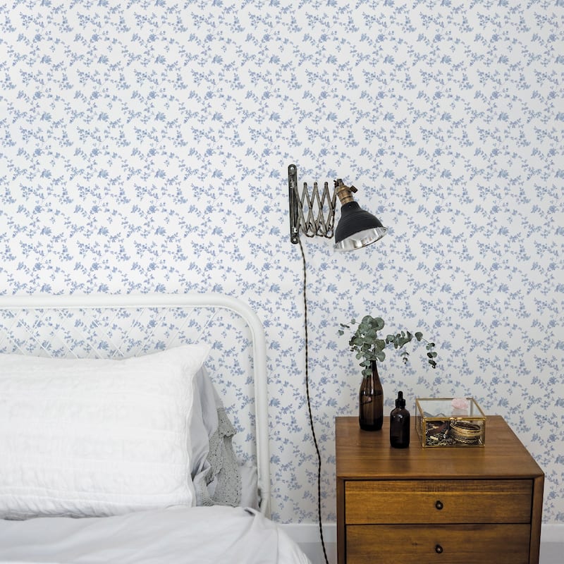 Galerie Wallcoverings Small Prints Delicate Floral Non-woven Matte Wallpaper Roll