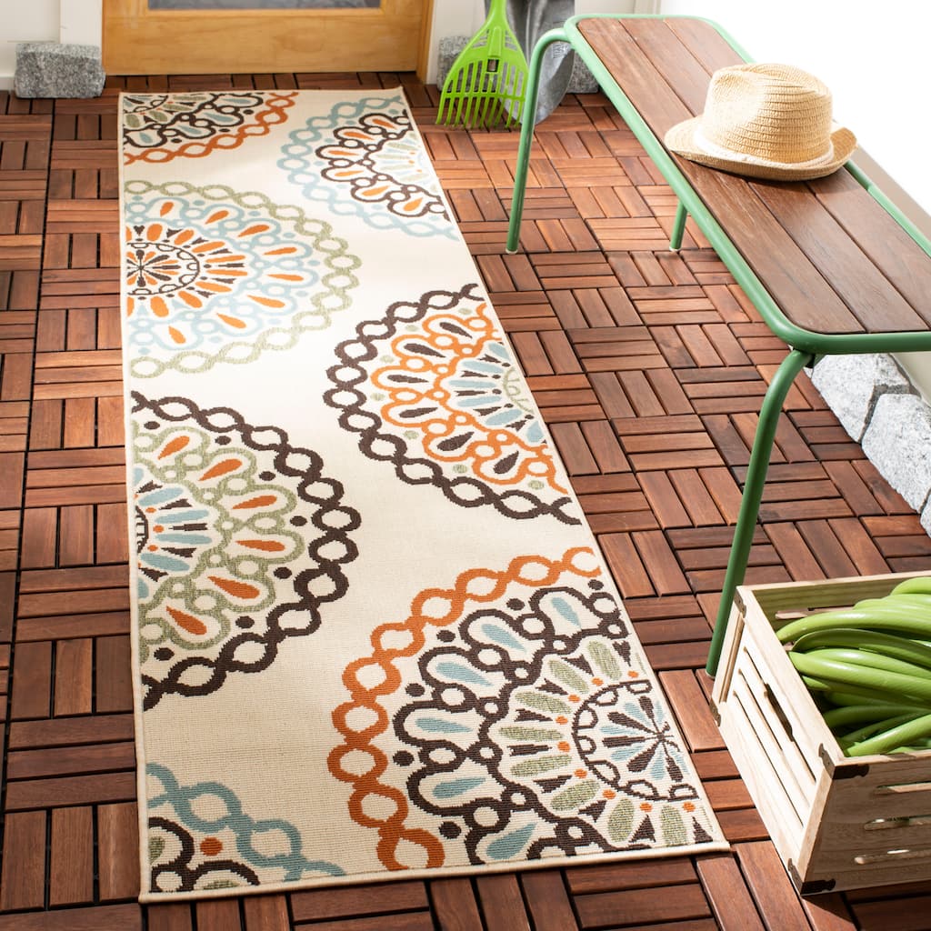 SAFAVIEH Veranda Elsi Geometric Medallion Indoor/Outdoor Area Rug