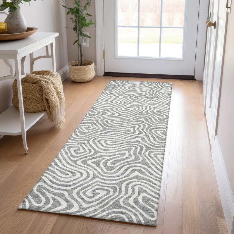 Machine Washable Indoor/ Outdoor Modern Trance Chantille Rug - Gray - 2'3" x 7'6"