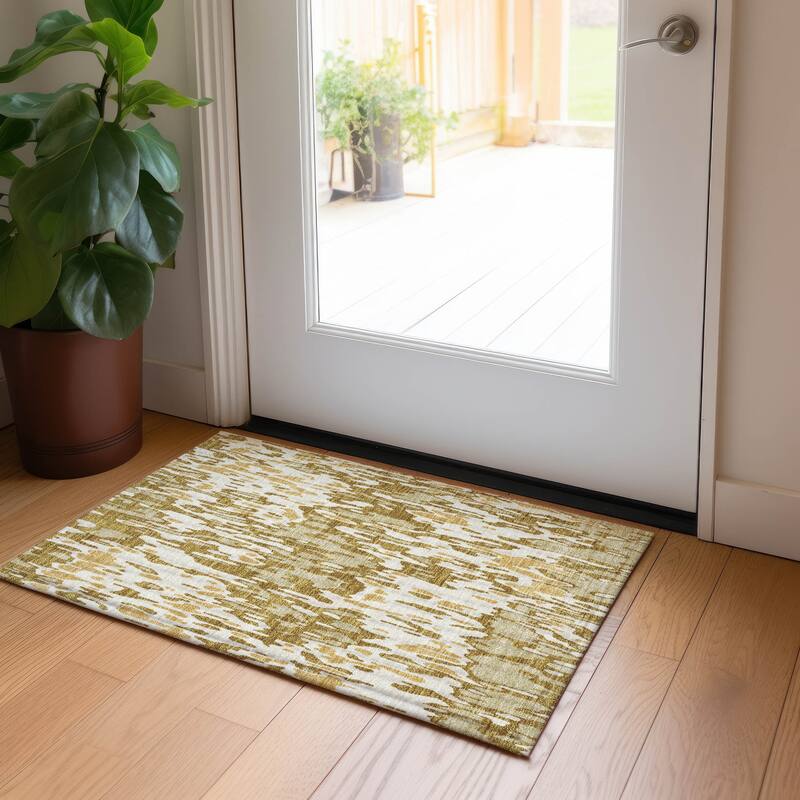Machine Washable Indoor/ Outdoor Modern Watercolor Chantille Rug - Wheat - 1'8" x 2'6"