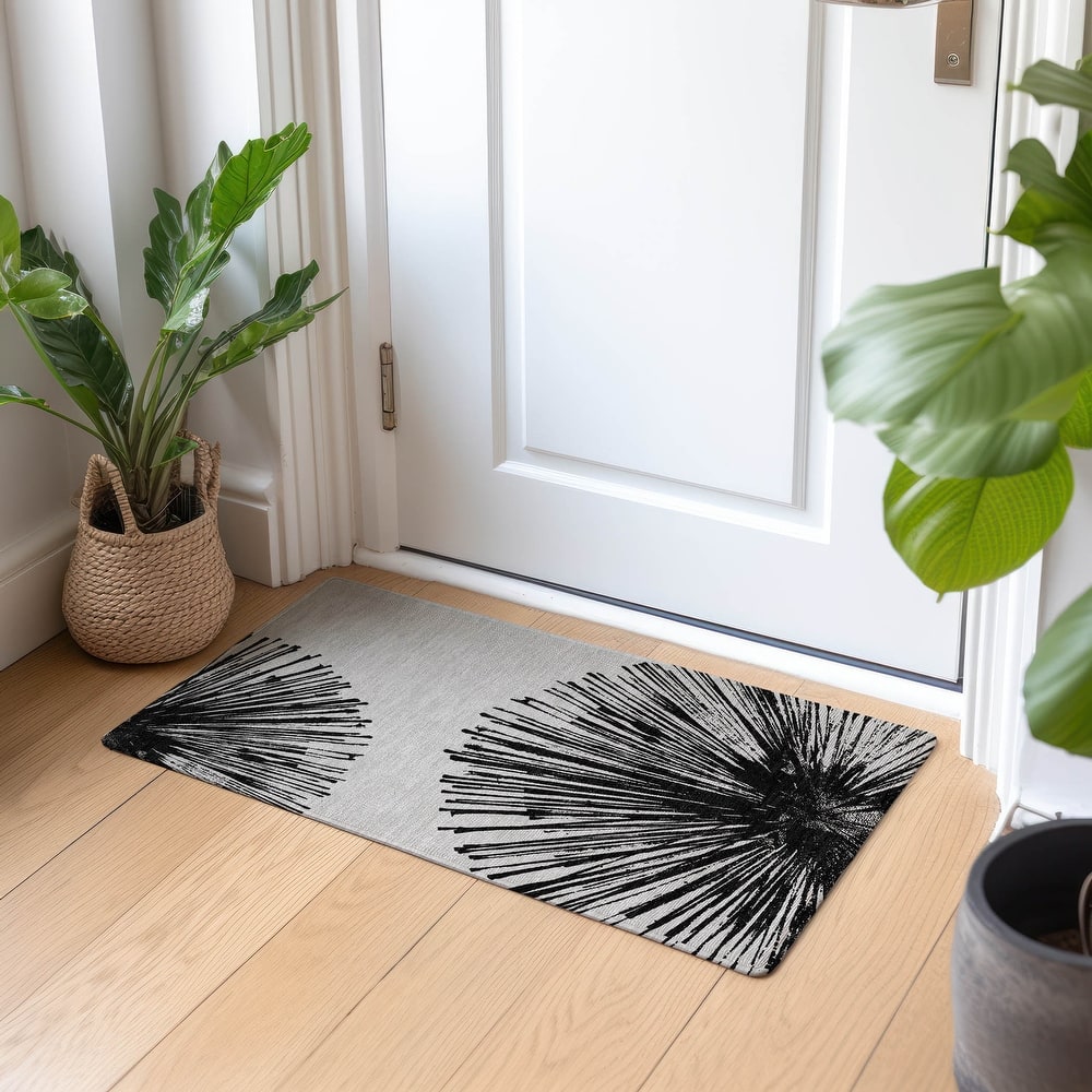 Machine Washable Indoor/ Outdoor Chantille Contemporary Burst Rug