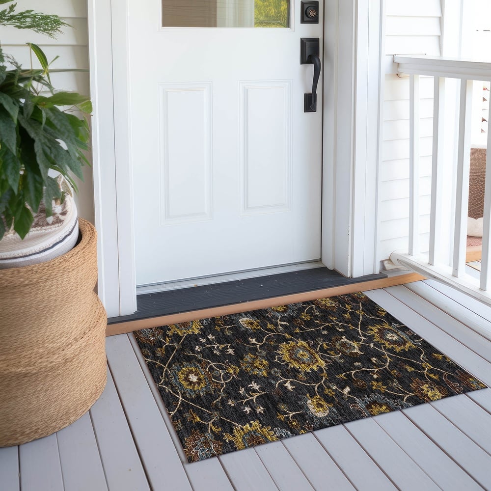 Machine Washable Indoor/ Outdoor Traditional Luna Chantille Rug