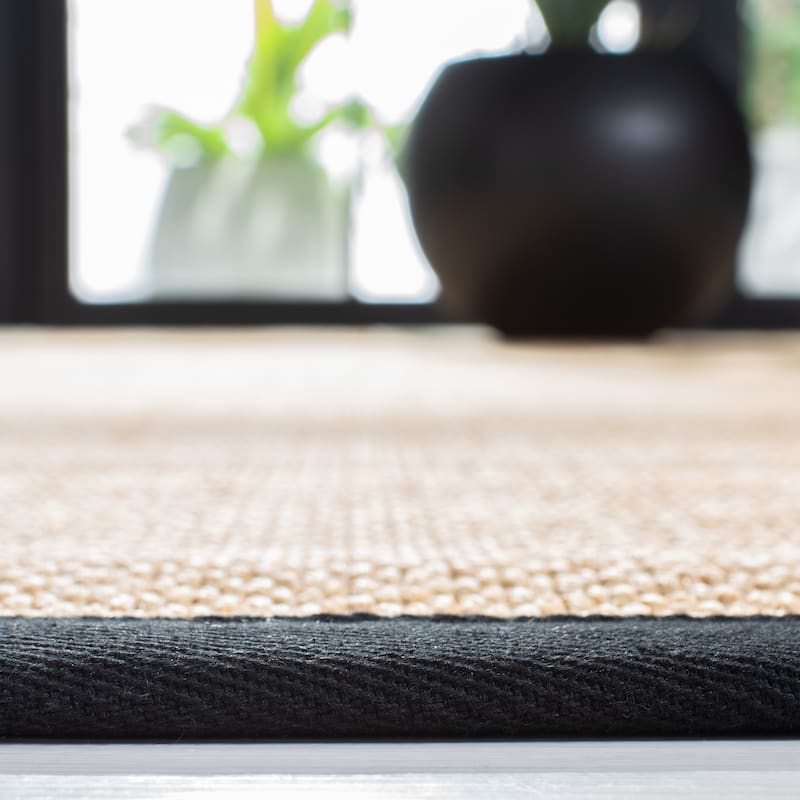 SAFAVIEH Natural Fiber Venus Casual Border Sisal Rug