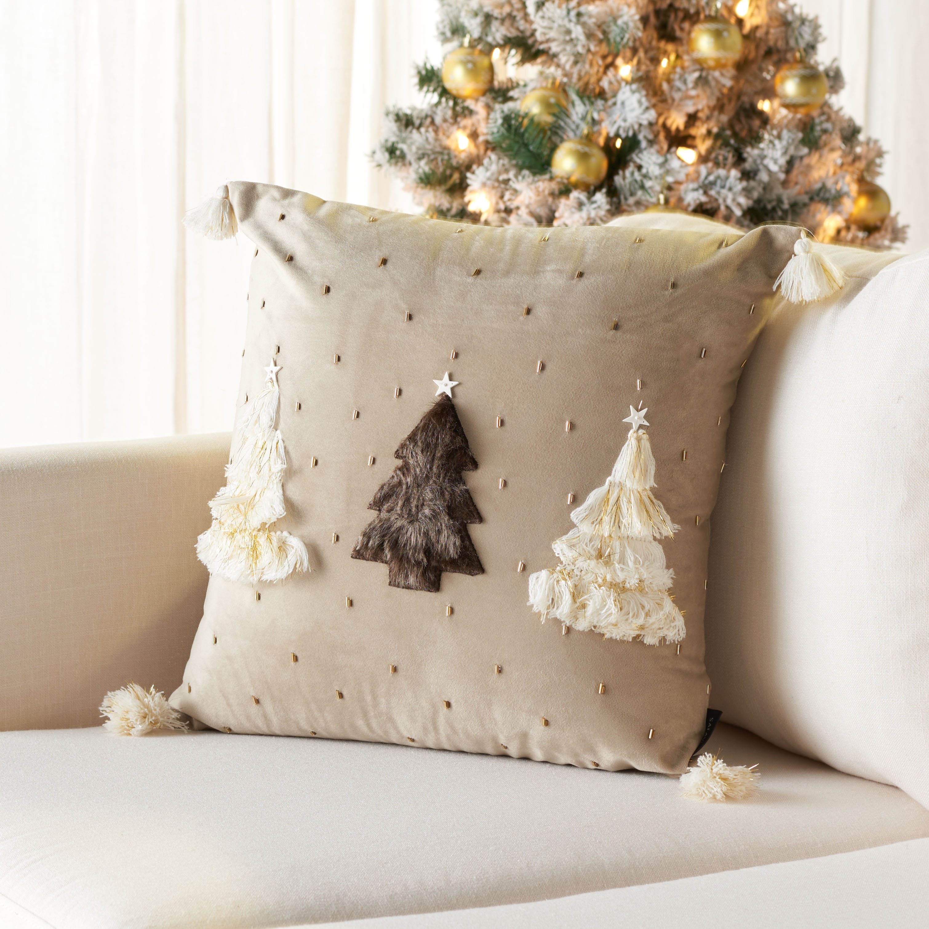 Christmas pillows bed bath and beyond hotsell