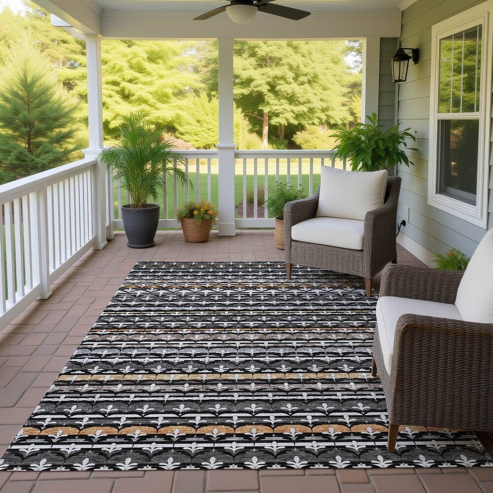 Machine Washable Indoor/ Outdoor Stripe Bramlage Chantille Rug