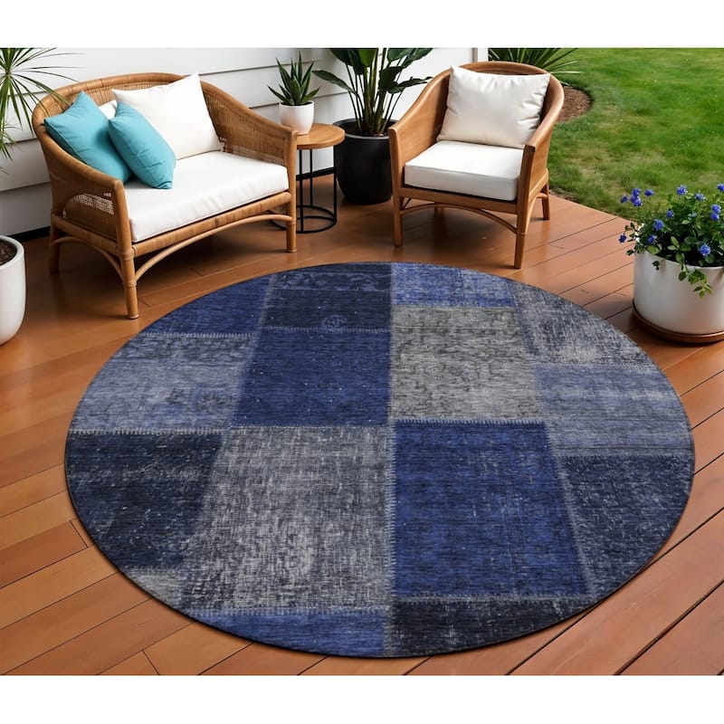 HomeRoots Patchwork Transitional Rectangle Outdoor Rug - 8' Round