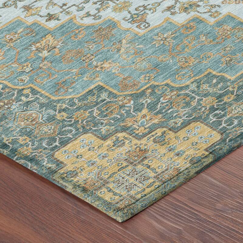 Machine Washable Indoor/ Outdoor Traditional Karachy Chantille Rug