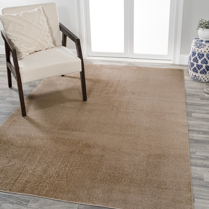 JONATHAN Y Fawning Classic Solid Low-Pile Machine-Washable Terra Area Rug